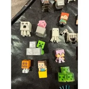 Minecraft Kinder Rarest Figure The Unbranded Brand | Toys | Minecraft Lot Of 59 Mini Figurine ...